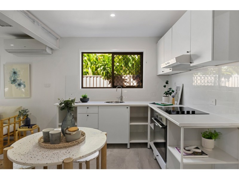 52 Makaha Drive, Birkdale QLD 4159