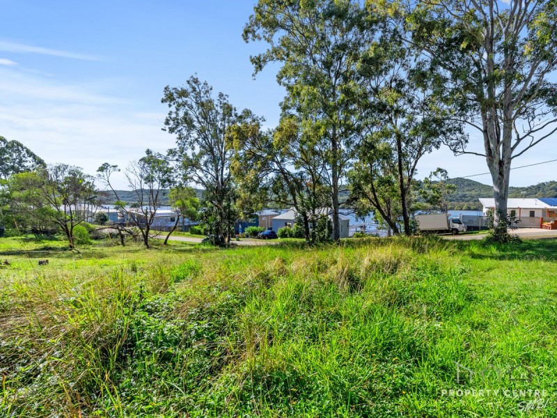 100 Wahine Drive, Russell Island QLD 4184