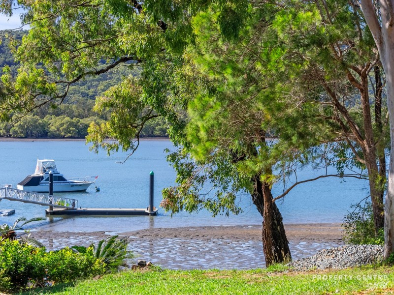 100 Wahine Drive, Russell Island QLD 4184