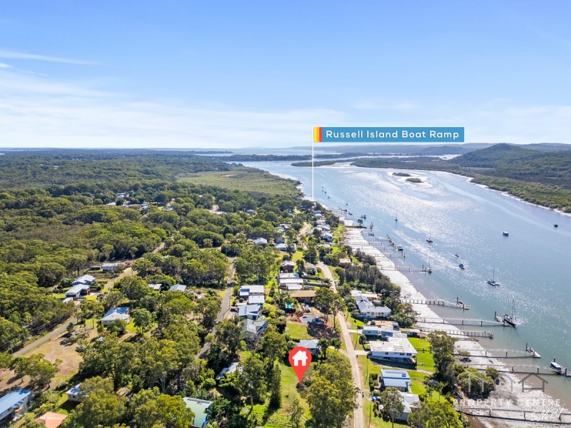 100 Wahine Drive, Russell Island QLD 4184