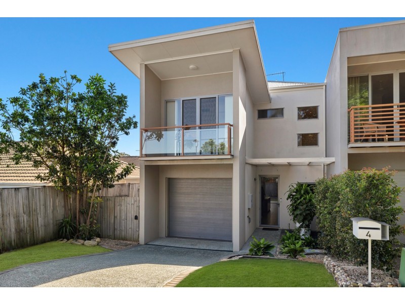 4 Lockyer Street, Wakerley QLD 4154