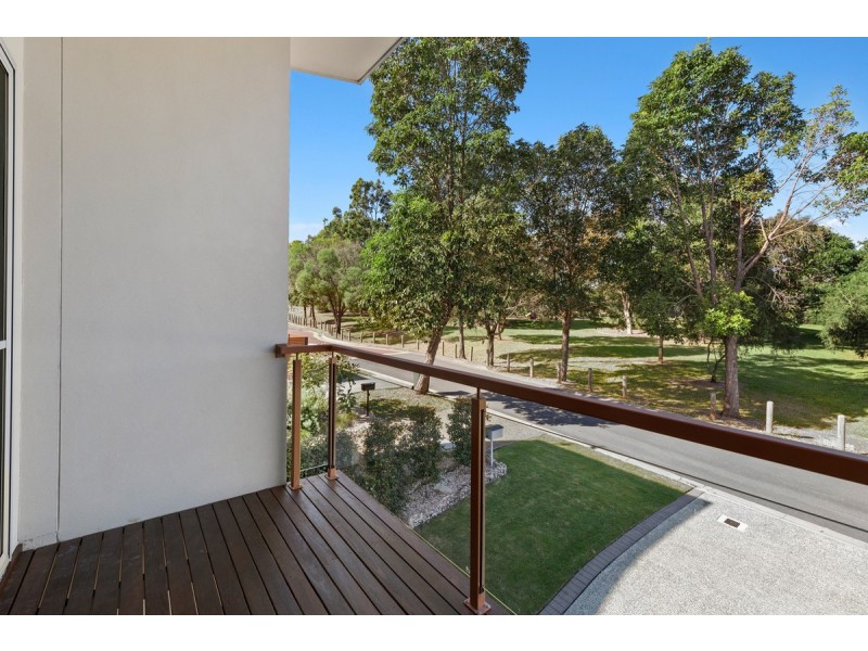 4 Lockyer Street, Wakerley QLD 4154