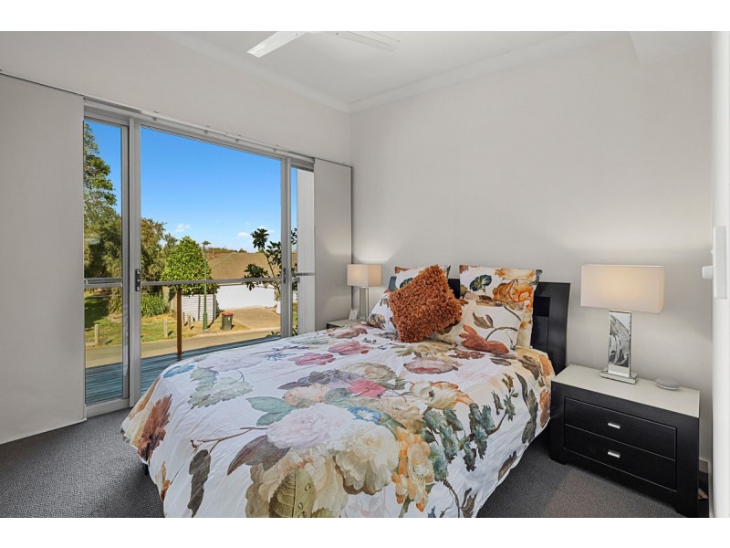 4 Lockyer Street, Wakerley QLD 4154