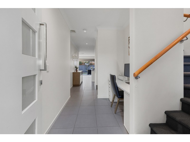 4 Lockyer Street, Wakerley QLD 4154