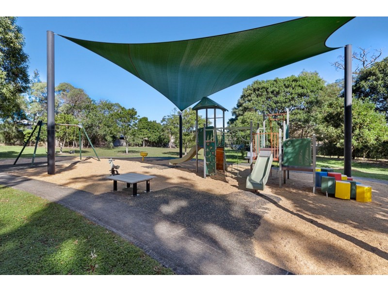 4 Lockyer Street, Wakerley QLD 4154