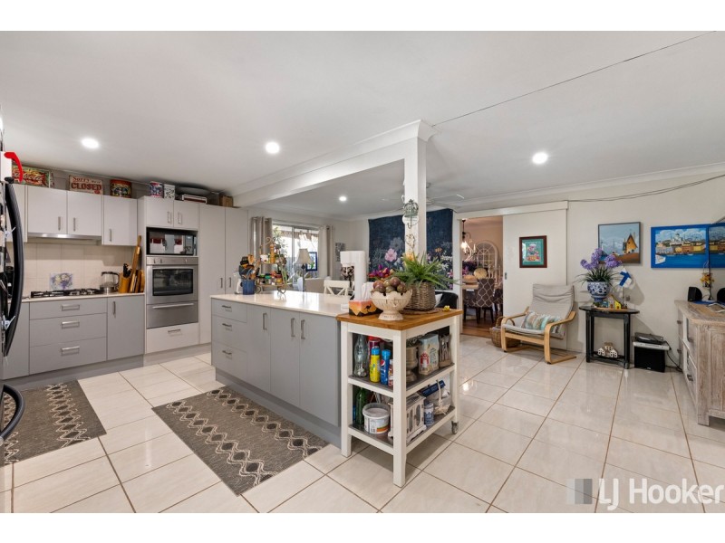 8 Sharven Avenue, Cleveland QLD 4163