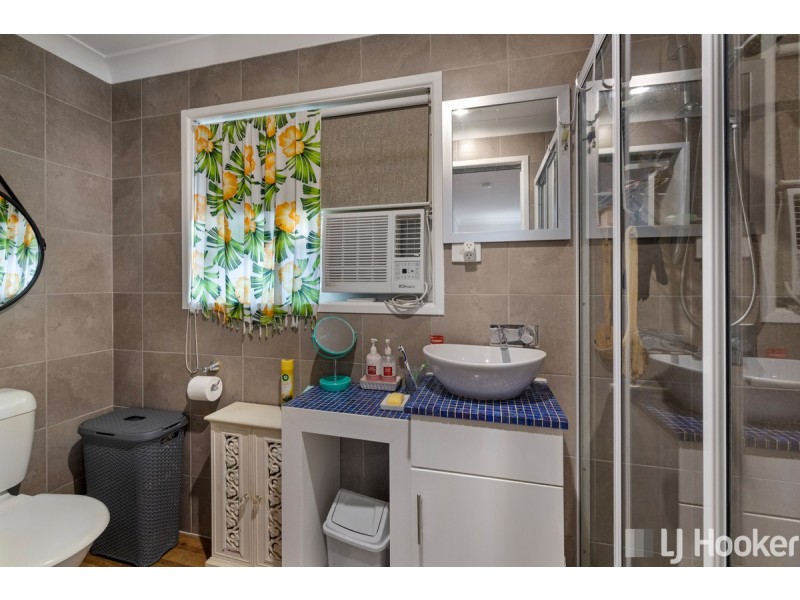 8 Sharven Avenue, Cleveland QLD 4163