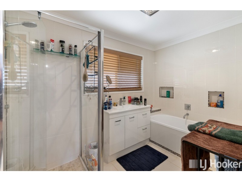 8 Sharven Avenue, Cleveland QLD 4163