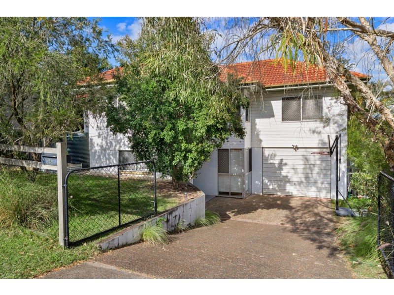26 Curtis Street, Manly QLD 4179