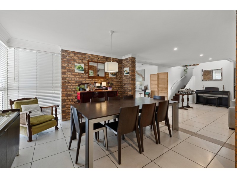 26 Curtis Street, Manly QLD 4179