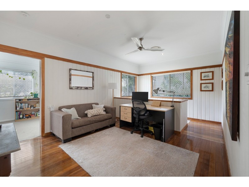 26 Curtis Street, Manly QLD 4179