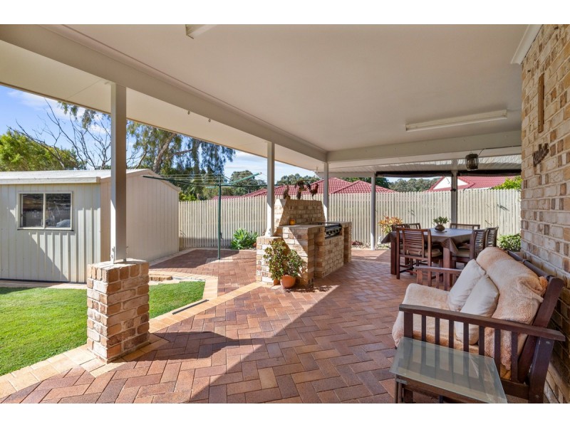 33 Paige Court, Wellington Point QLD 4160