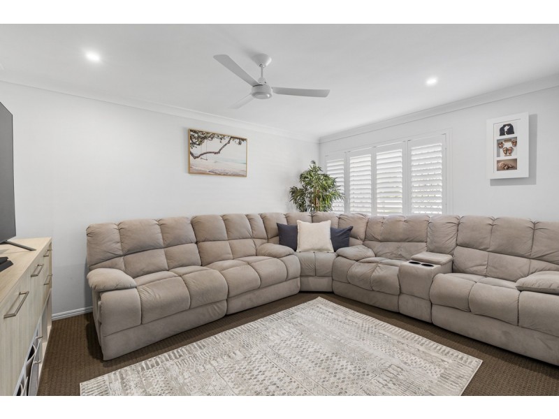 13 Portland Parade, Redland Bay QLD 4165