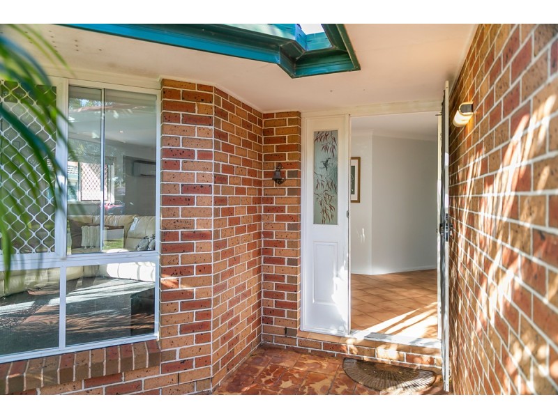 33 Seagull Street, Victoria Point QLD 4165