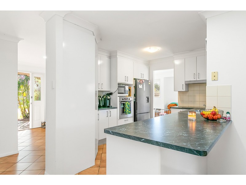 33 Seagull Street, Victoria Point QLD 4165