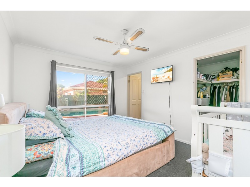 33 Seagull Street, Victoria Point QLD 4165