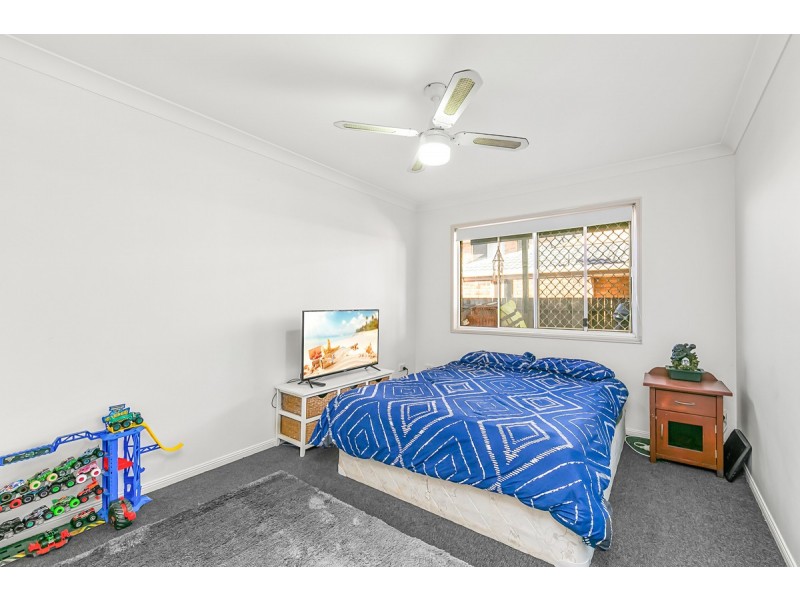 33 Seagull Street, Victoria Point QLD 4165