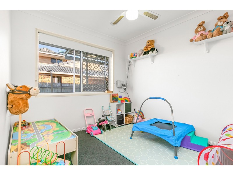 33 Seagull Street, Victoria Point QLD 4165