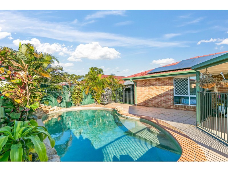 33 Seagull Street, Victoria Point QLD 4165