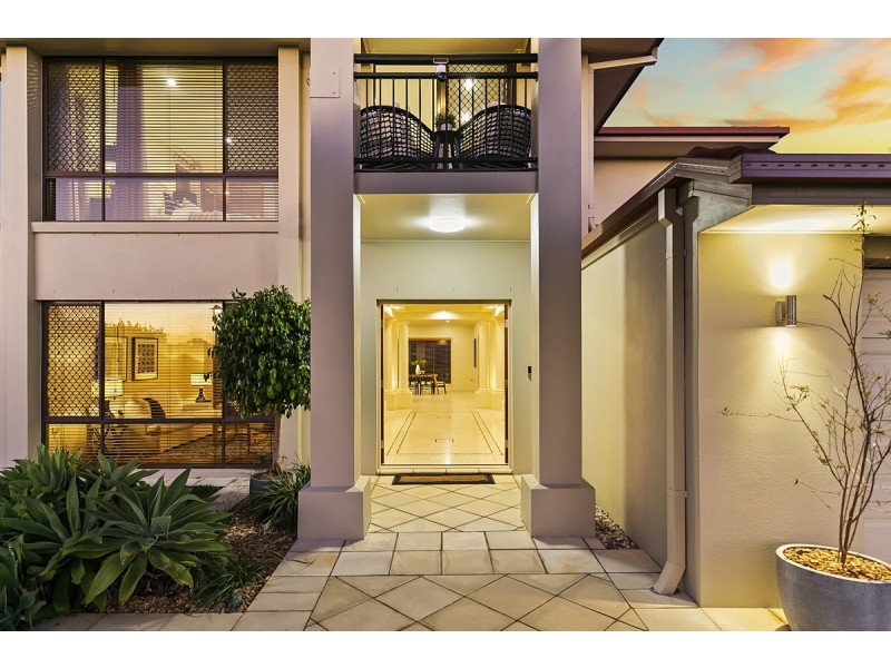 16 Vaucluse Place, Mansfield QLD 4122