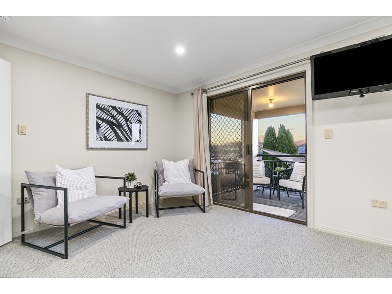 16 Vaucluse Place, Mansfield QLD 4122