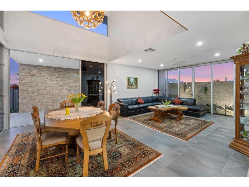 15 Nadine Crescent, Thornlands QLD 4164