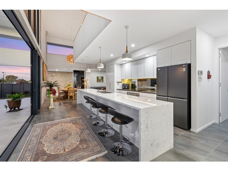 15 Nadine Crescent, Thornlands QLD 4164