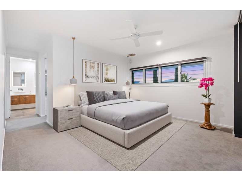 15 Nadine Crescent, Thornlands QLD 4164