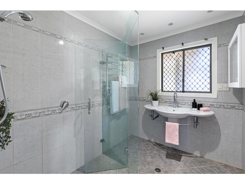 8 Endeavour Street, Capalaba QLD 4157