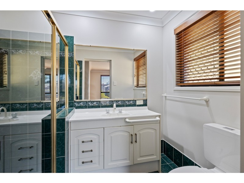 17 Kingfisher Place, Capalaba QLD 4157