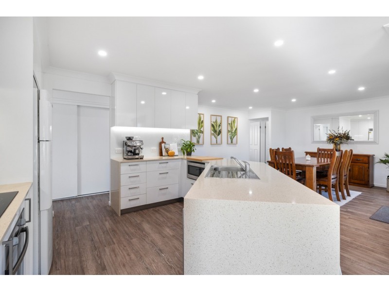 1 Golfgreen Terrace, Meadowbrook QLD 4131