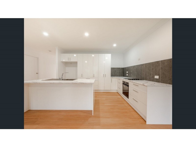 17 Mountain View Crescent, Russell Island QLD 4184