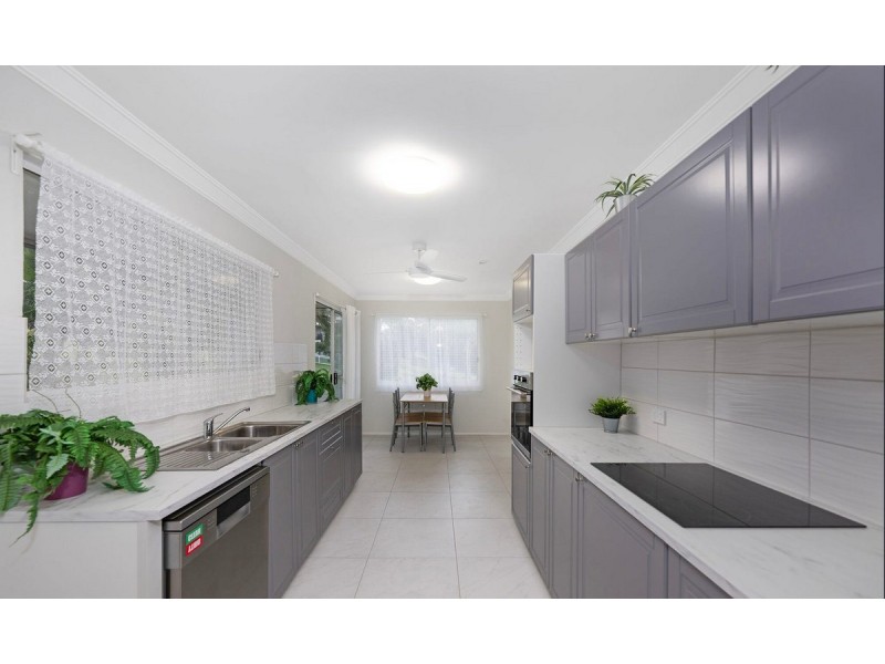 6 Inlet Avenue, Russell Island QLD 4184