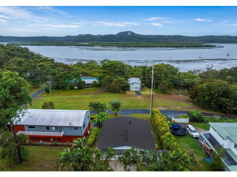 6 Inlet Avenue, Russell Island QLD 4184