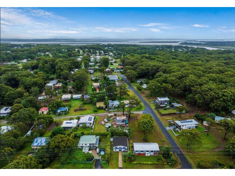 6 Inlet Avenue, Russell Island QLD 4184