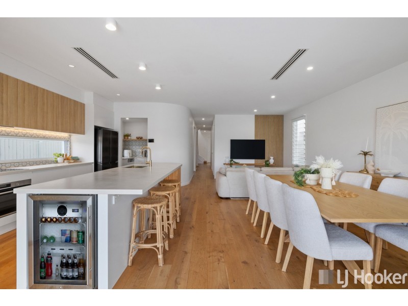 35 Compass Court, Raby Bay QLD 4163