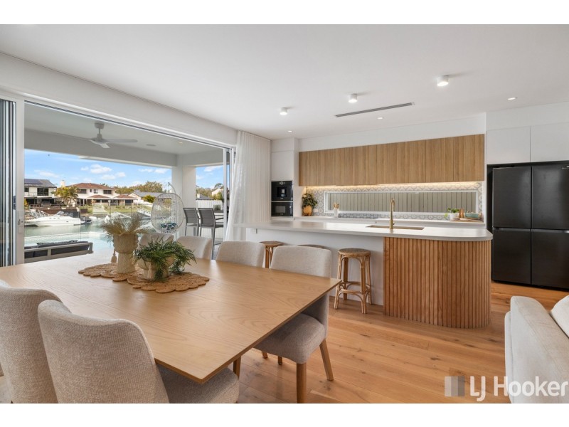 35 Compass Court, Raby Bay QLD 4163