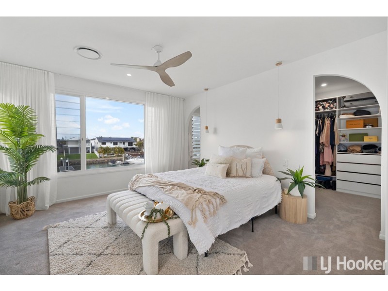 35 Compass Court, Raby Bay QLD 4163