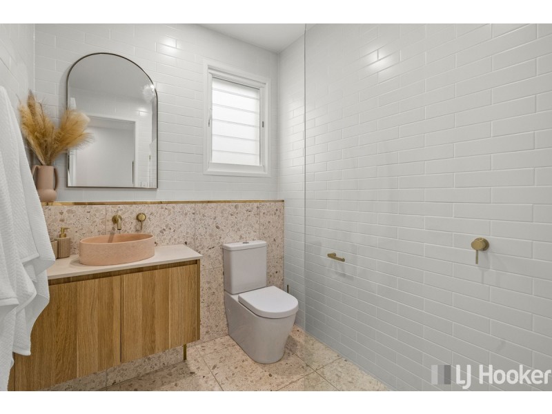 35 Compass Court, Raby Bay QLD 4163