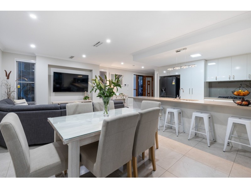 4/100-106 Sturgeon Street, Ormiston QLD 4160