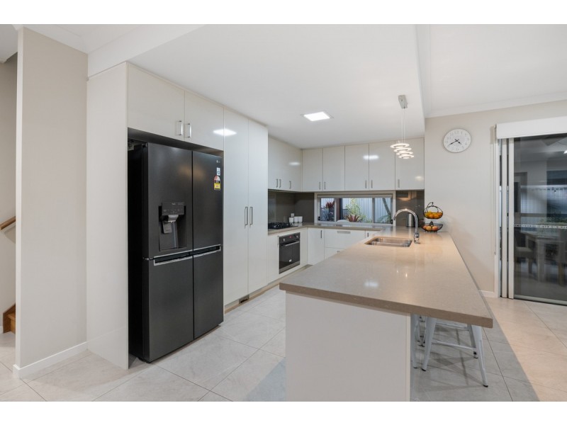 4/100-106 Sturgeon Street, Ormiston QLD 4160