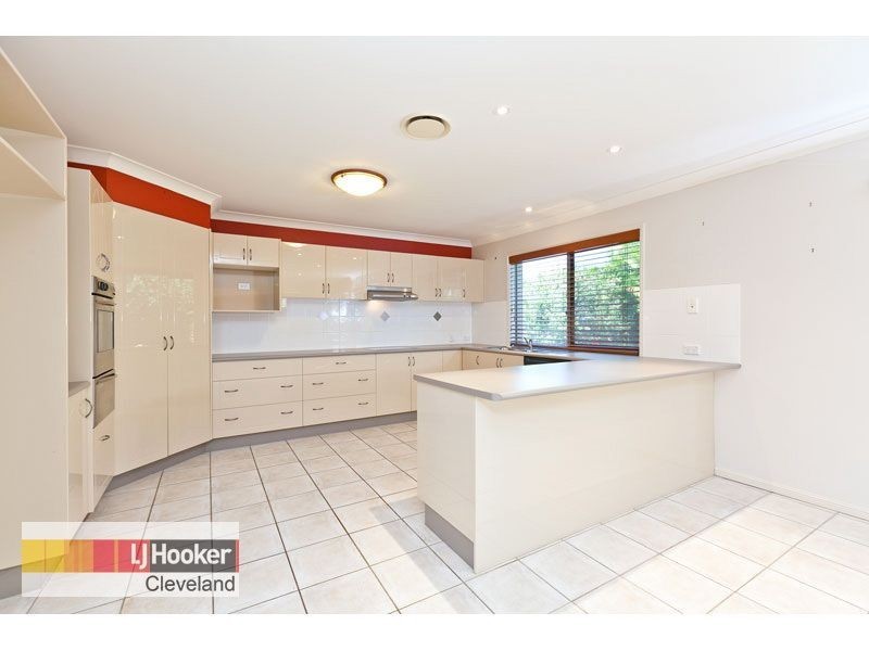 10 Lowe Circuit, Redland Bay QLD 4165