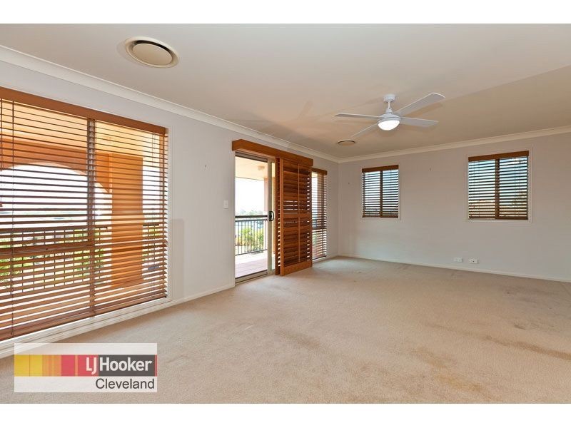 10 Lowe Circuit, Redland Bay QLD 4165