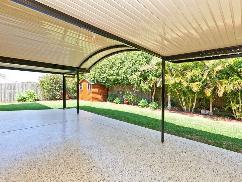 10 Lowe Circuit, Redland Bay QLD 4165