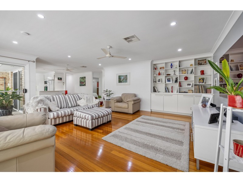 1 Bluebird Court, Thornlands QLD 4164