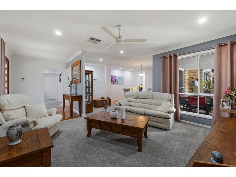 1 Bluebird Court, Thornlands QLD 4164