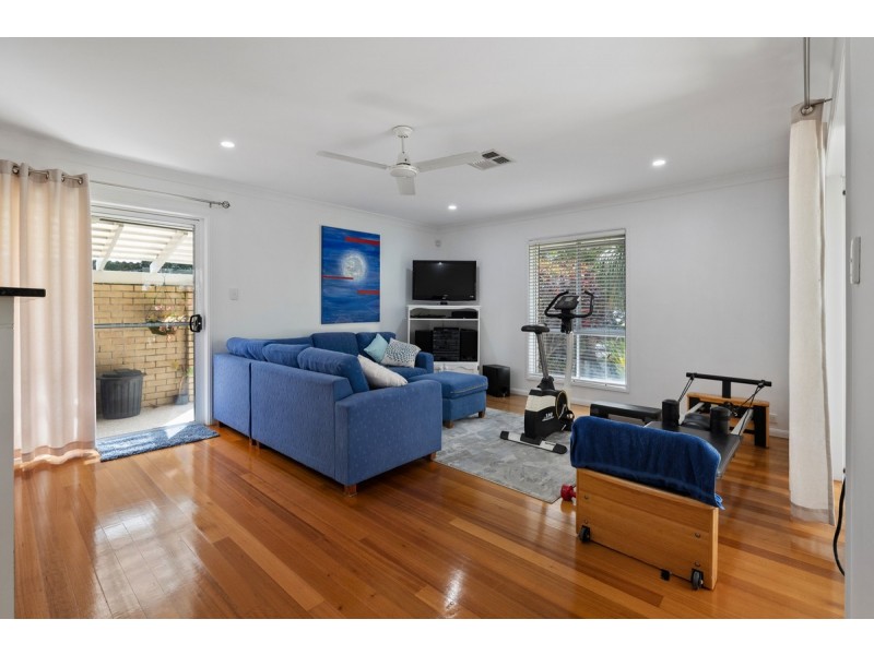 1 Bluebird Court, Thornlands QLD 4164