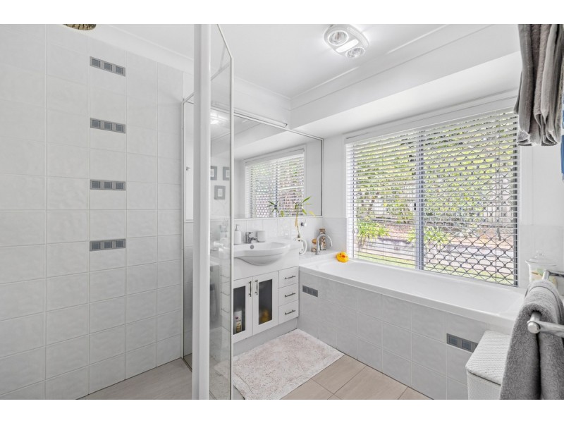 1 Bluebird Court, Thornlands QLD 4164