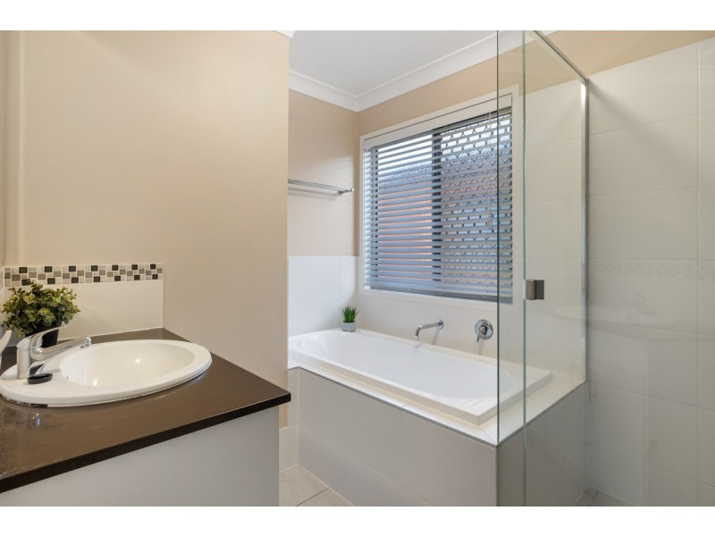 56A Gordon Street, Ormiston QLD 4160