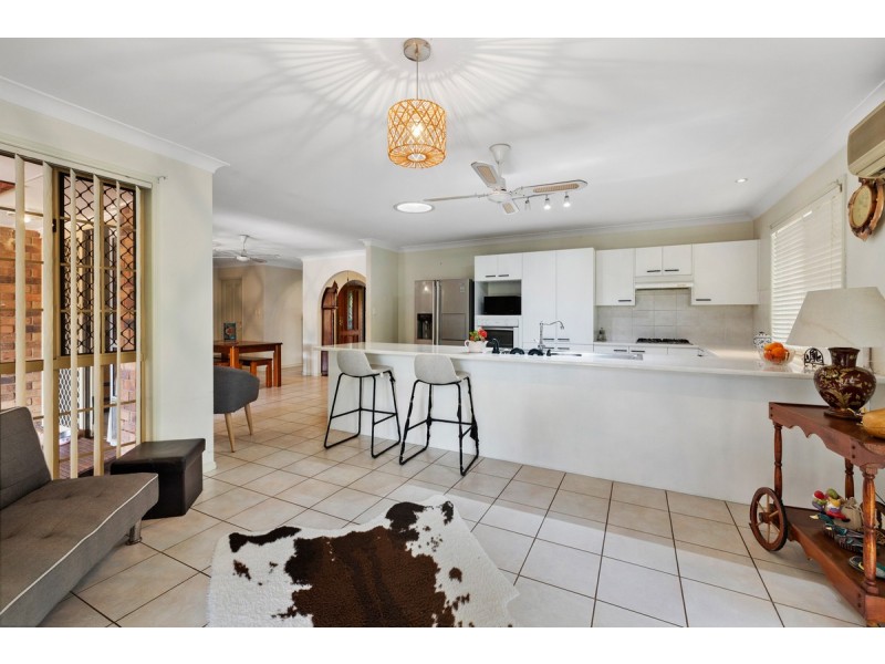 81 Salisbury Street, Redland Bay QLD 4165